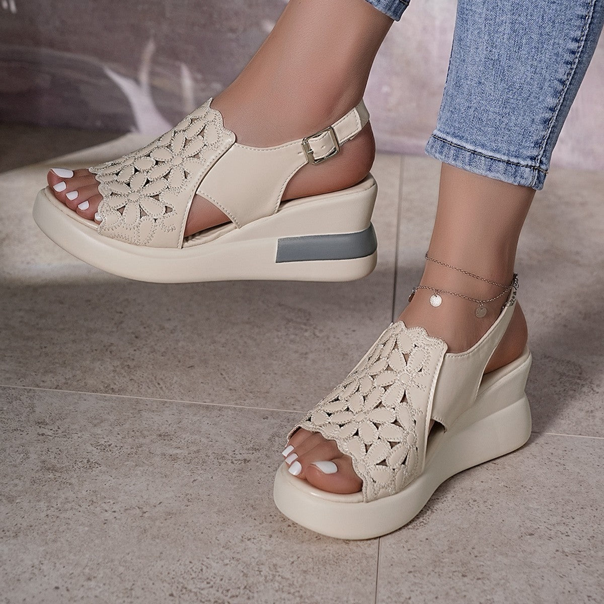 Damen Atmungsaktive Sandalen mit floralem Lochdesign R&B