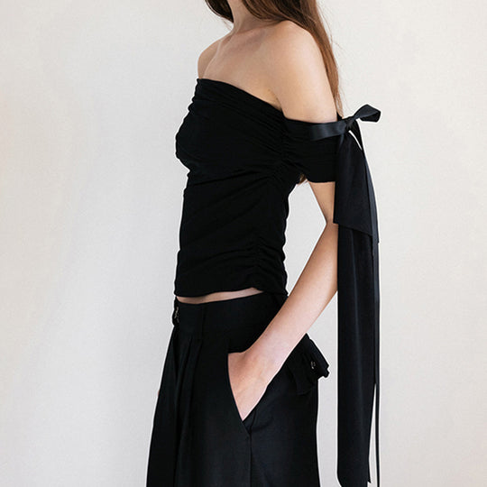 Damen Off-Shoulder Oberteil mit Rüschendetails und transparentem Ärmel R&B