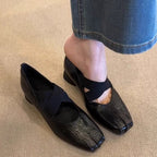 Damen elegante Ballerina-Schuhe mit modernem Riemendesign und komfortablem Absatz