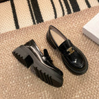 Damen elegante Loafers mit glänzender Oberfläche und robustem Plateau R&B