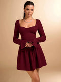 Damen Elegantes Kleid mit tiefem Herzausschnitt und fließendem Rock