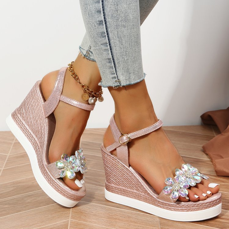 Damen Wedge-Sandalen mit floralen Verzierungen und rutschfester Sohle R&B