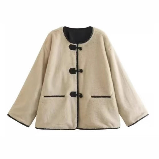 Damen Kuschelige Teddyjacke mit kontrastierenden Knopfdetails und Taschen R&B