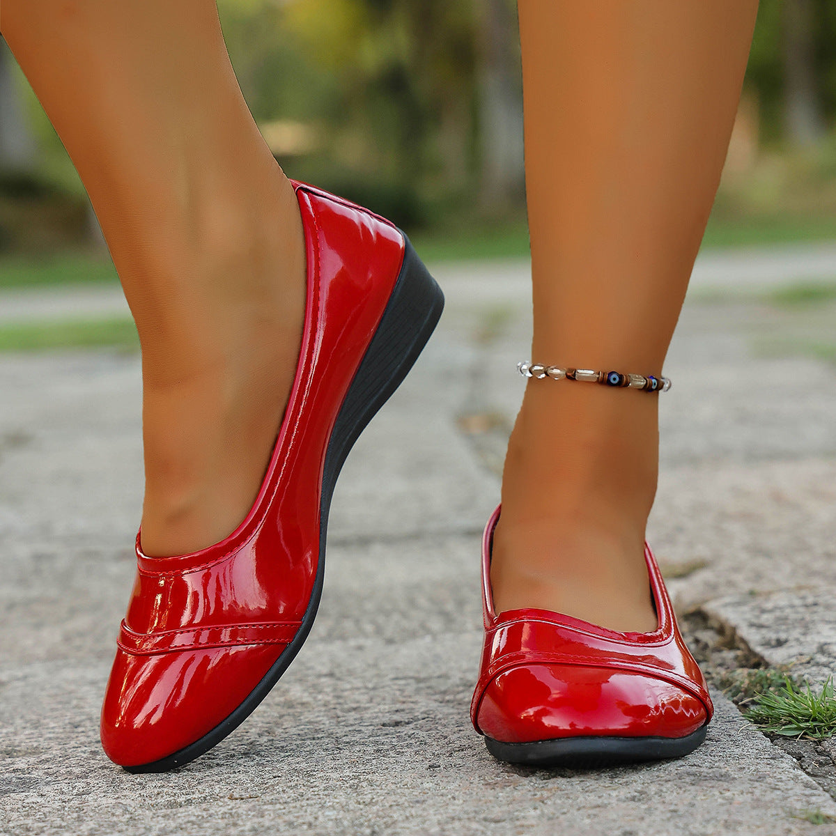 Damen Elegante Ballerinas mit komfortablem Fußbett und glänzender Oberfläche