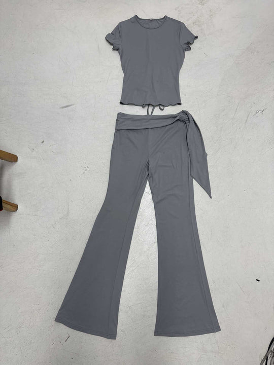 Damen lässiges Freizeit-Set mit leichtem T-Shirt und hochwertigen Flared-Hosen R&B