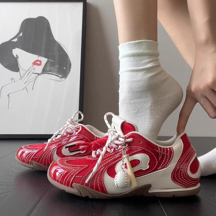 Damen modische Sneakers mit einzigartigem Design und atmungsaktiver Oberfläche R&B
