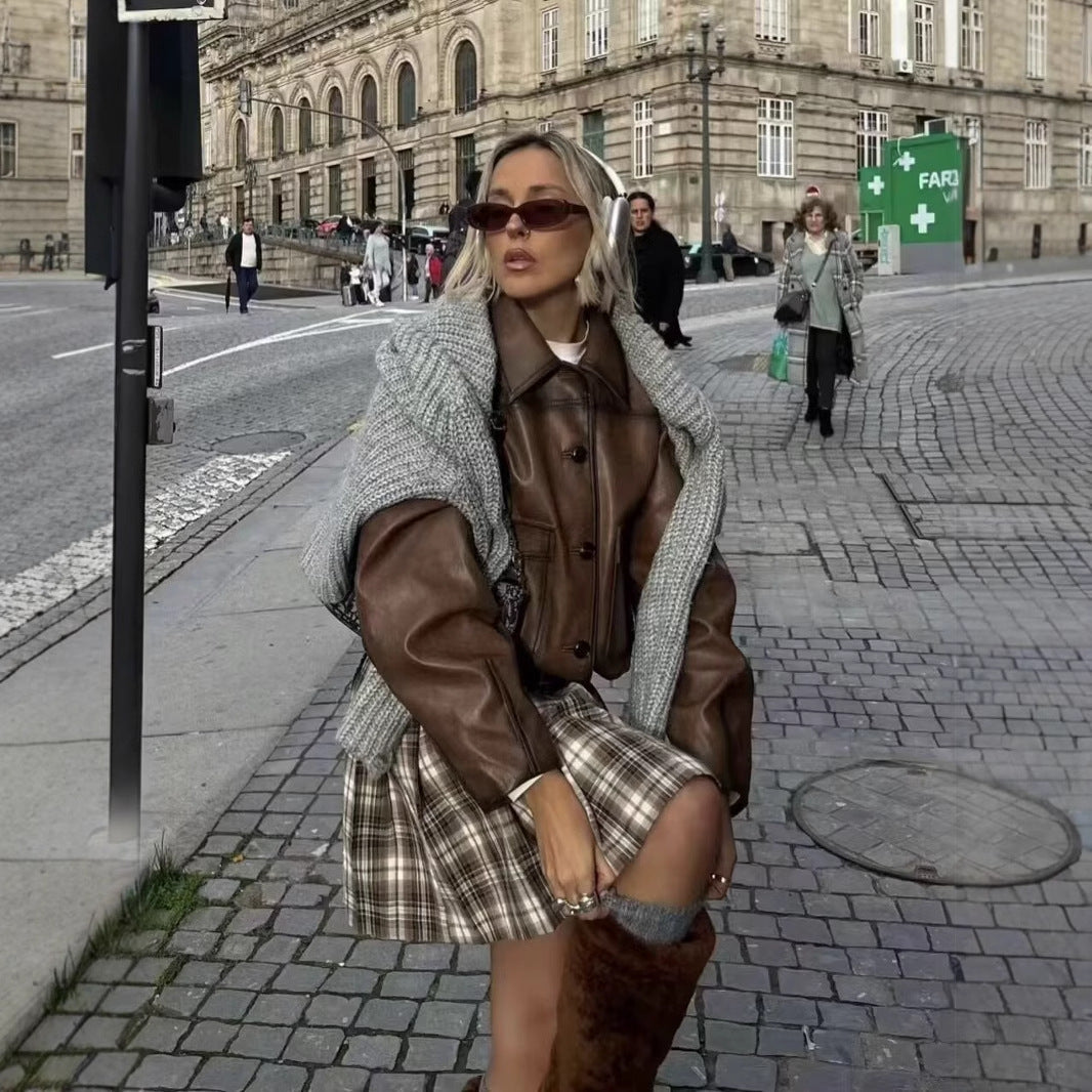 Damen kurze jacke mit praktischen Taschen und Knopfleiste R&B