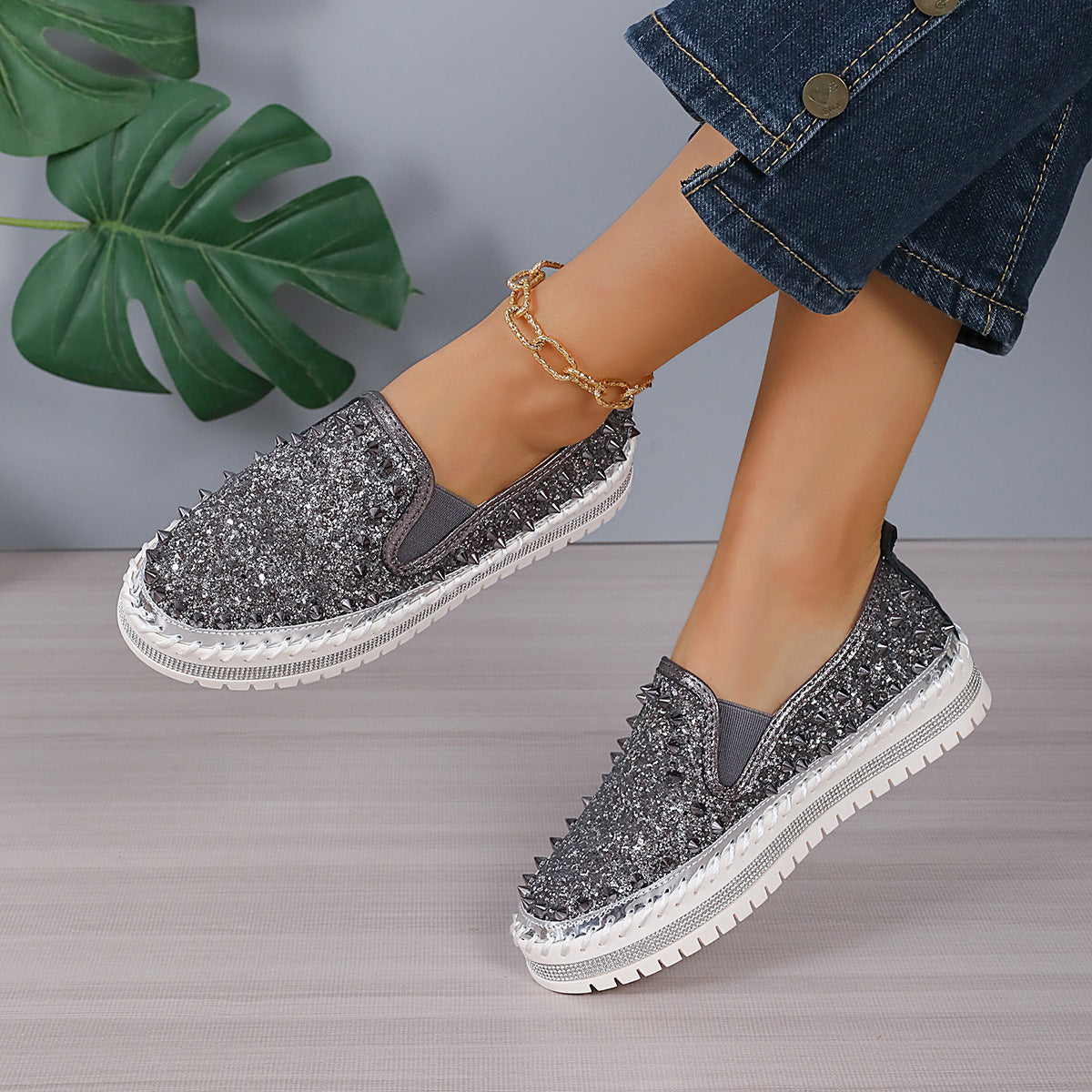 Damen Glamouröse Slip-On Sneakers mit funkelndem Glitzer und Nieten R&B