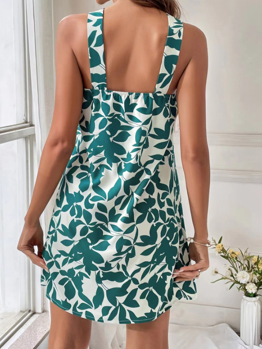 Damen Sommerliches Freizeitkleid mit dekorativem Halsband und floralem Print R&B