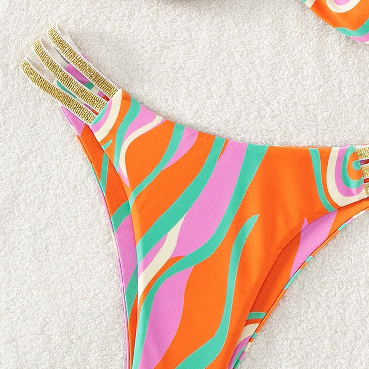 Damen Triangel-Bikini mit raffinierter Rüschendetail und eleganten Akzenten