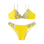 Damen Hochgeschnittener Triangel-Bikini mit floralen Applikationen und Knopfdetail R&B