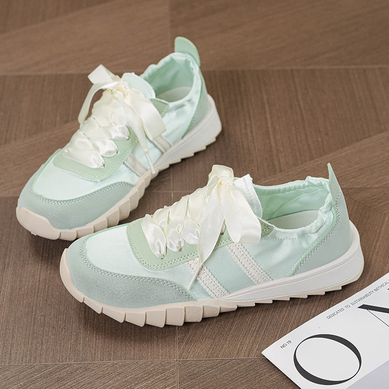 Damen modische Sneakers mit innovativen Satin-Details R&B