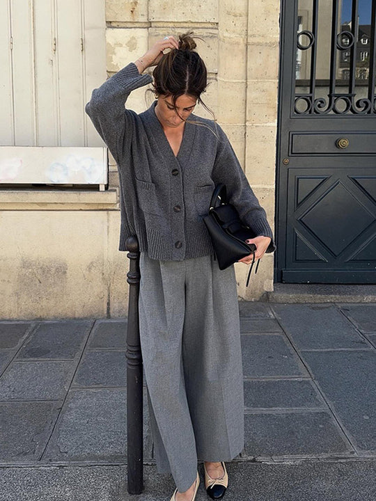 Damen lässige Strickjacke mit tiefem V-Ausschnitt und praktischen Taschen R&B