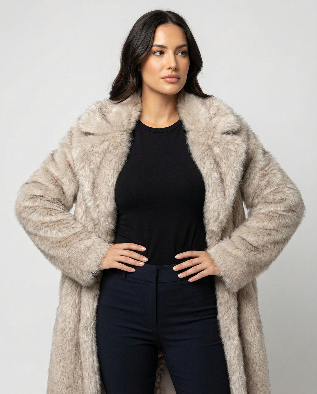 Damen luxuriöser kunstfellmantel im großzügigen Design R&B