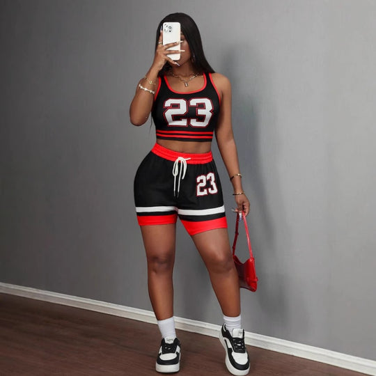 Damen Sportliches Freizeit-Outfit mit Crop-Top und Shorts R&B