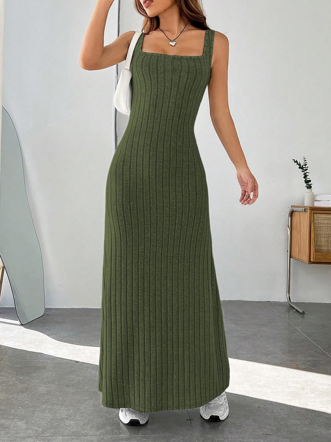 Damen Maxikleid mit figurbetonendem Schnitt und raffinierten Rippstrukturen R&B