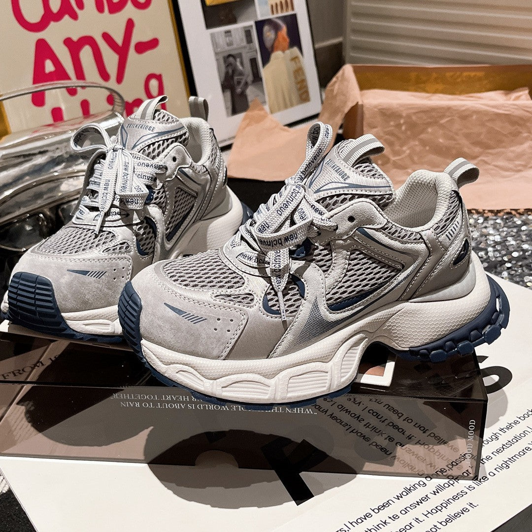 Damen sportliche Sneakers mit innovativem Sohlenprofil und atmungsaktivem Mesh-Obermaterial R&B