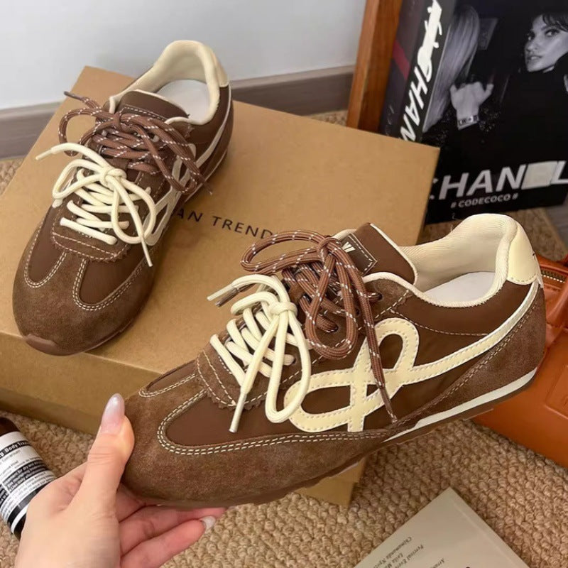 Damen Sportliche Sneaker mit modischem Obermaterial und besonderen Schnürdetails R&B