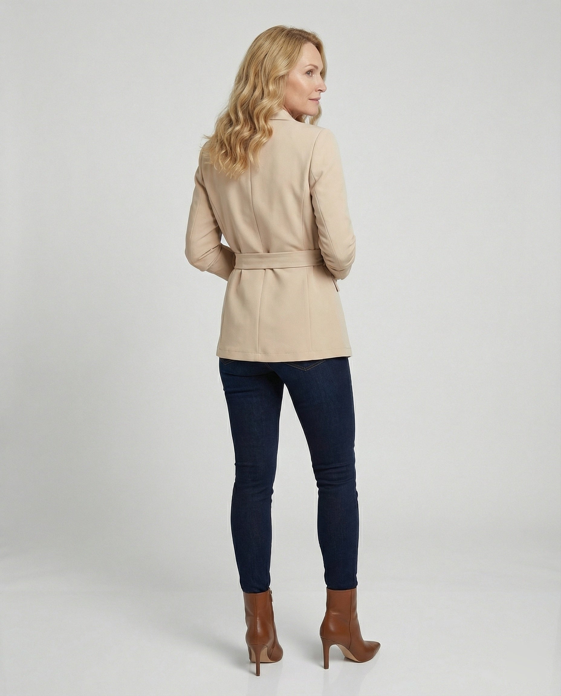 Damen Eleganter Blazer mit taillierbarem Schnitt