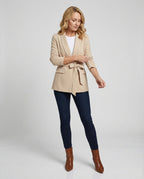 Damen Eleganter Blazer mit taillierbarem Schnitt