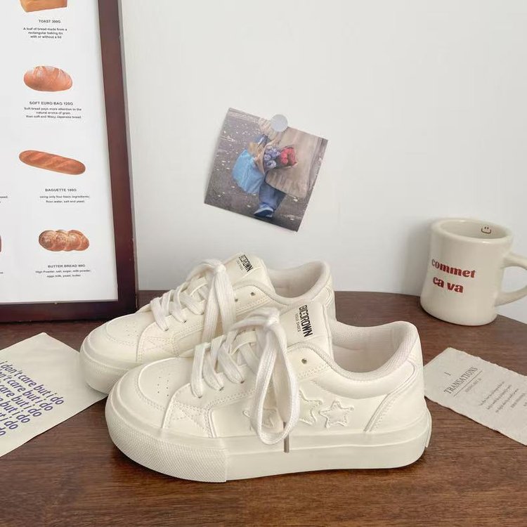 Damen Sportliche Sneakers mit modischen Sternenapplikationen R&B