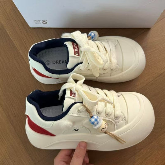 Damen Sneakers mit verspielten Details und einzigartigen Applikationen R&B