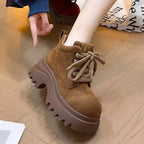 Damen Chunky Boots mit hohem Profil und robustem Schnürverschluss R&B
