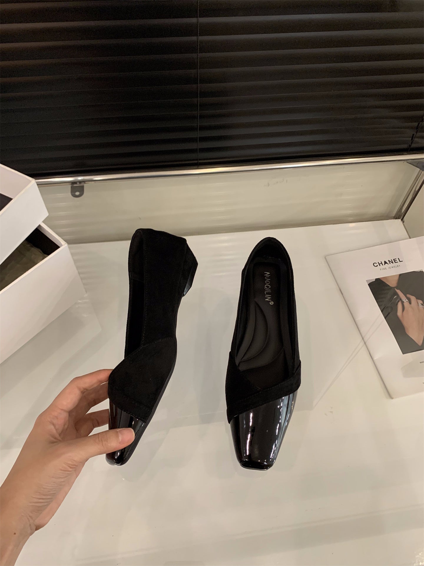 Damen elegante Stiefeletten mit modischem Glanz und komfortablem Fußbett R&B