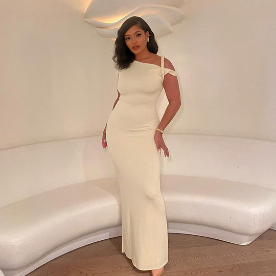 Damen Körperbetontes Maxi-Kleid mit asymmetrischen Trägern und elegantem Design R&B