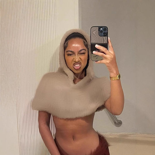 Damen Modischer Kunstpelz-Cape mit Kapuze R&B