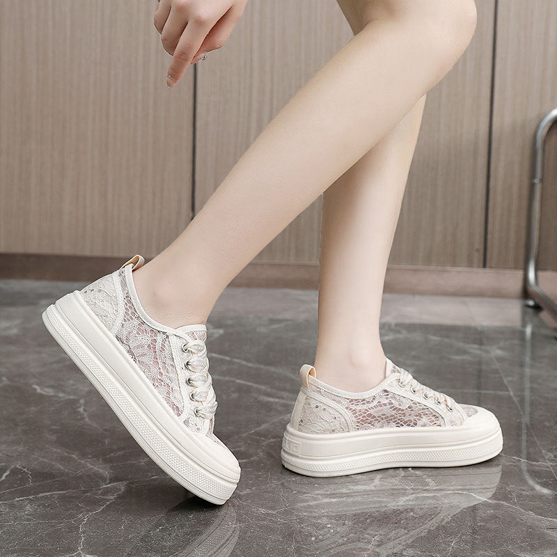 Damen modische Plateausneaker mit floraler Spitze und bequemer Sohle R&B