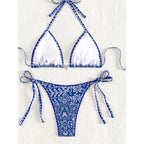 Damen Triangel-Bikini mit verspieltem floralem Muster und verstellbaren Bindändern