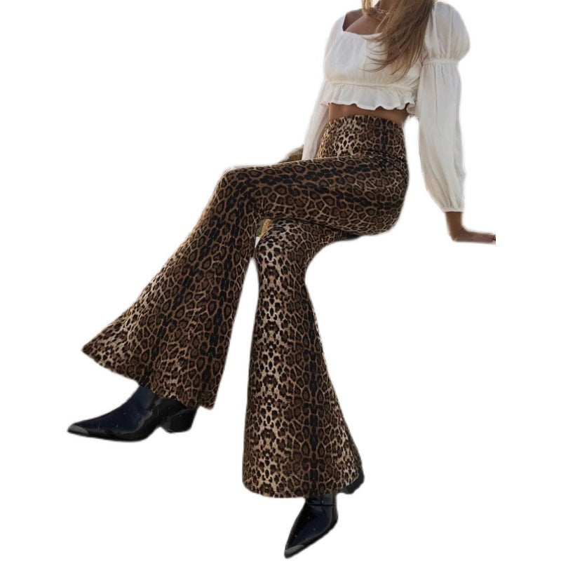 Damen Flared Jeans mit stilvollem Leopardenmuster R&B
