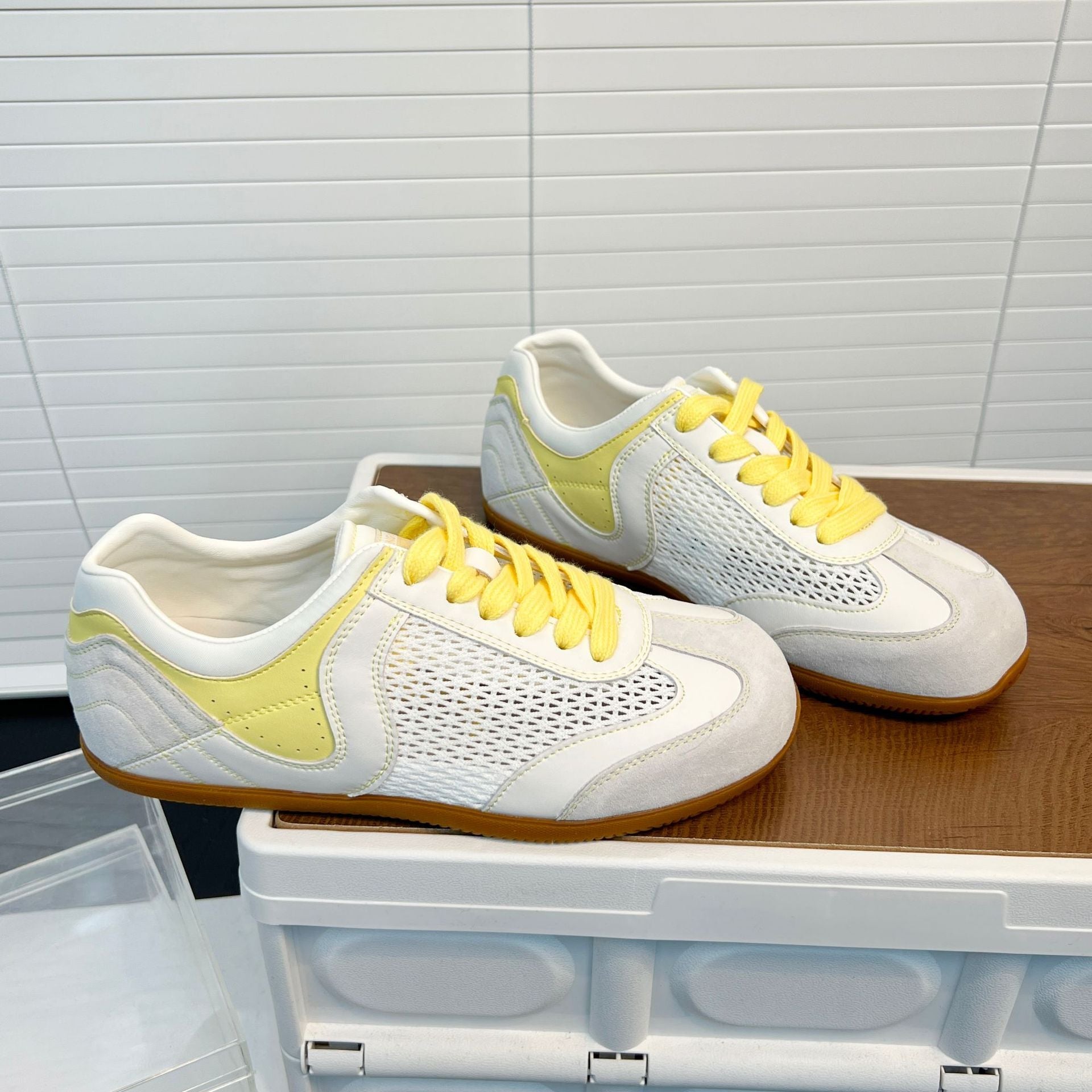 Damen Sportliche Freizeitsneakers mit atmungsaktiver Mesh-Oberfläche und flexibler Sohle R&B