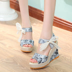 Damen Wedge-Sandalen mit Blumenprint
