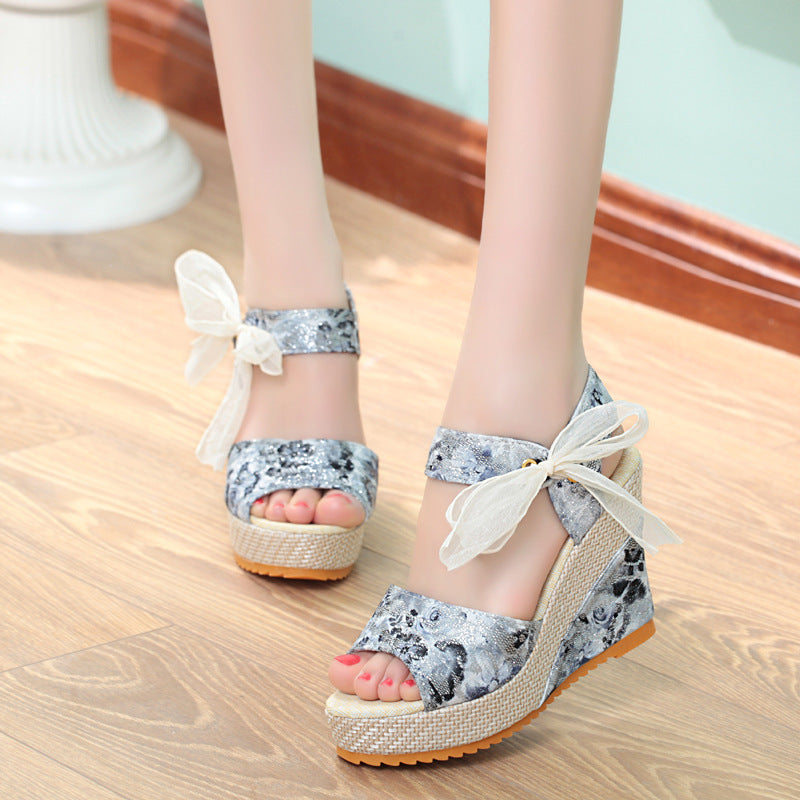 Damen Wedge-Sandalen mit Blumenprint
