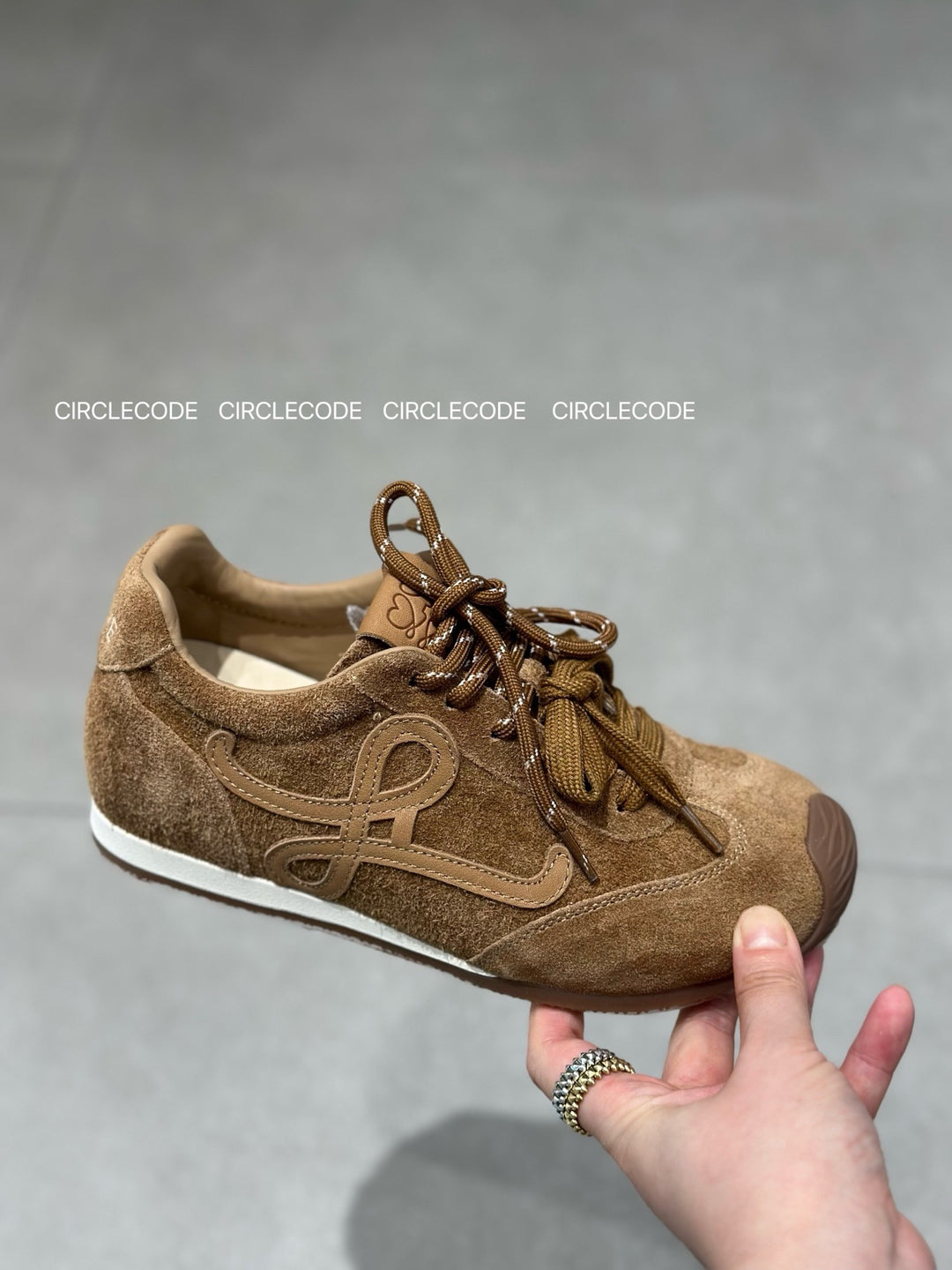 Damen modische Sneakers aus hochwertigem Wildleder mit individuell verstellbaren Schnürsenkeln R&B