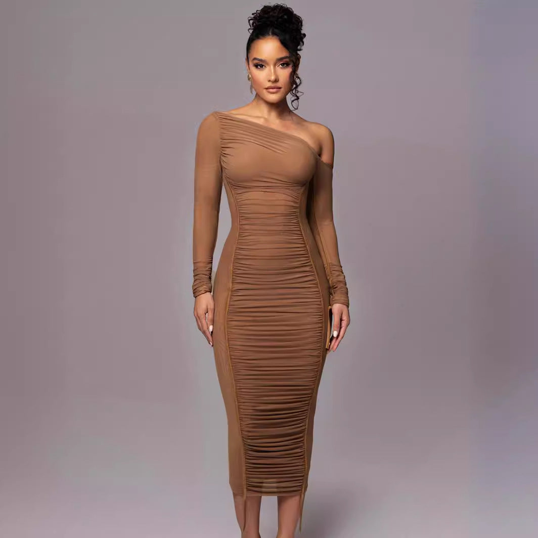 Damen figurbetontes Kleid mit asymmetrischem Ausschnitt und raffinierten Raffungselementen R&B