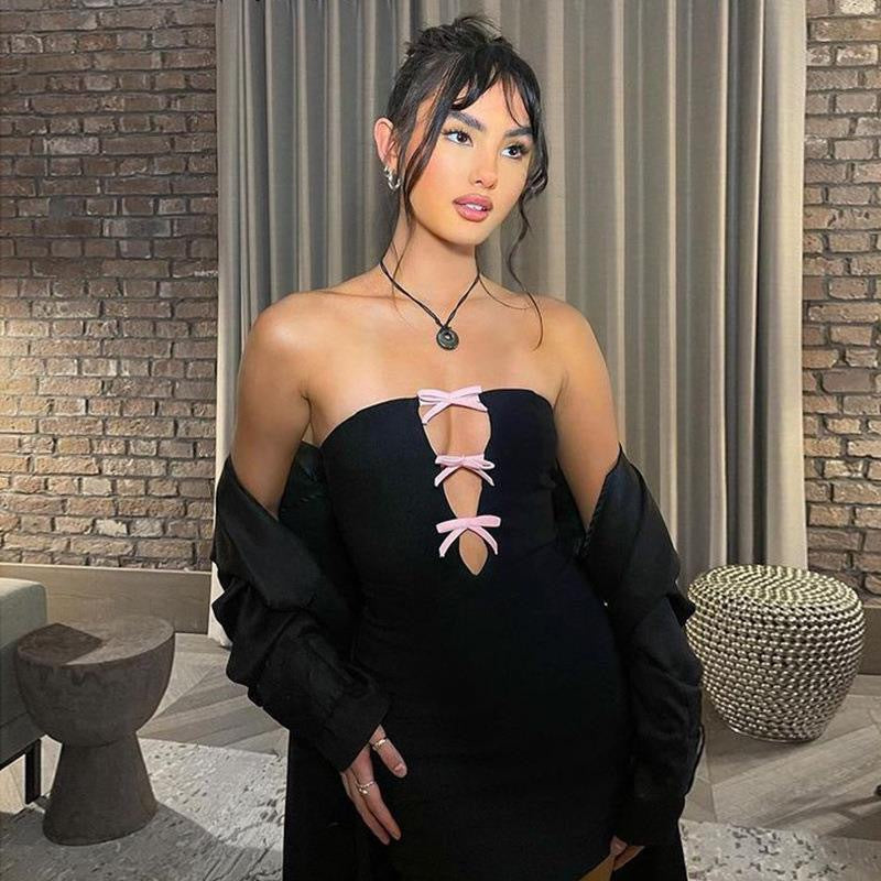 Damen Kurzes Kleid mit raffiniertem Schnür-Design und transparenten Einsätzen R&B