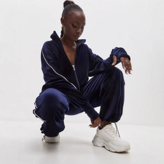 Damen elegantes Velours-Loungewear-Set im sportlichen Design mit kontrastierenden Streifen R&B