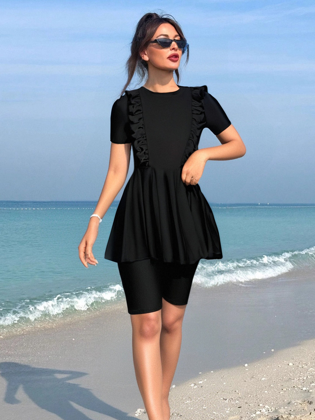 Damen Strandmode mit Rüschendetails R&B