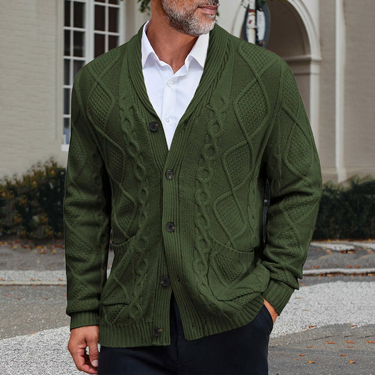 Herren Grobstrickjacke mit elegantem Zopfmuster und praktischen Taschen R&B