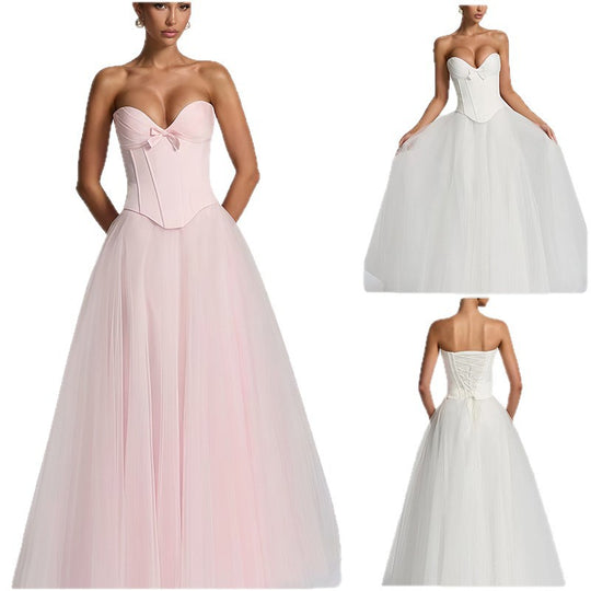Damen Brautkleid mit tiefem V-Ausschnitt und voluminösem Tüllrock R&B