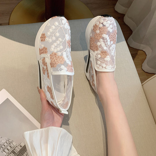 Damen Slip-On Sneaker mit modischem Blumenmusterdetail und bequemer Sohle R&B
