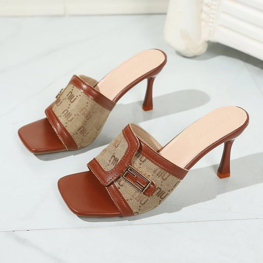 Damen elegante Slingback-Sandalen mit modischem Logo-Druck und schickem Absatz R&B