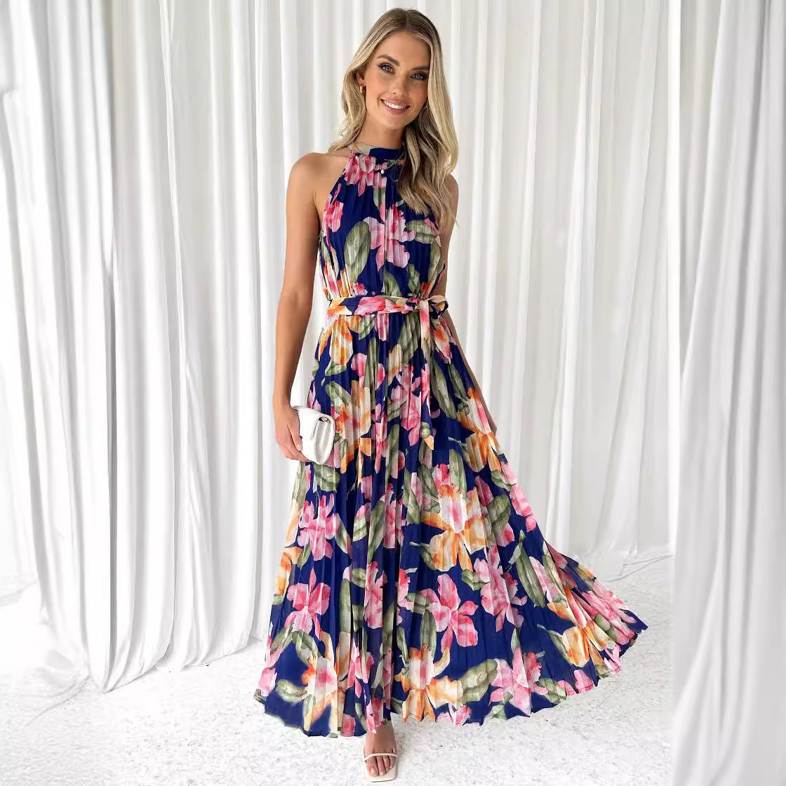 Damen Maxikleid mit elegantem Faltenwurf und Halterneck R&B