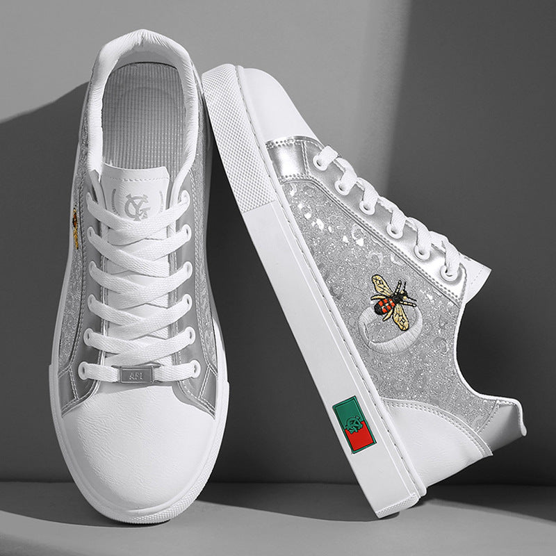 Damen Sneaker mit hochwertigem, verziertem Obermaterial und seitlichem Bienenmotiv R&B