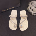 Damen Elegante und funkelnde Badesandalen mit Schmetterlingsapplikation EB