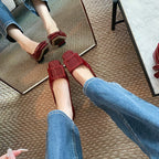 Damen Elegante Plateau-Pumps mit glänzender Lack-Oberfläche und Schmuckakzent
