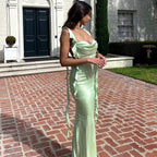 Damen Elegantes Maxikleid mit drapierter Vorderseite und Rüschendetails R&B